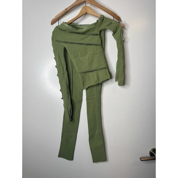 Poster Girl Ivy Top & legging SET Sativa Olive Green One Size Off Shoulder - Picture 2 of 16